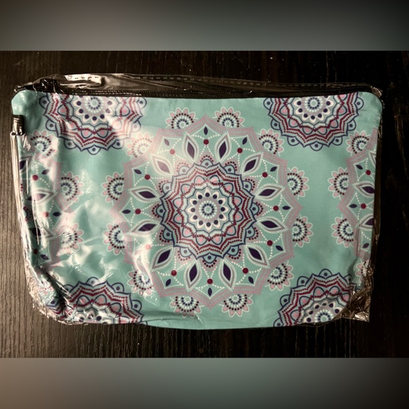 π€π 10/31 Boutiques Host Pick!!! NEW- Mandala-Inspired Makeup Bags ππ€ - Picture 13 of 16